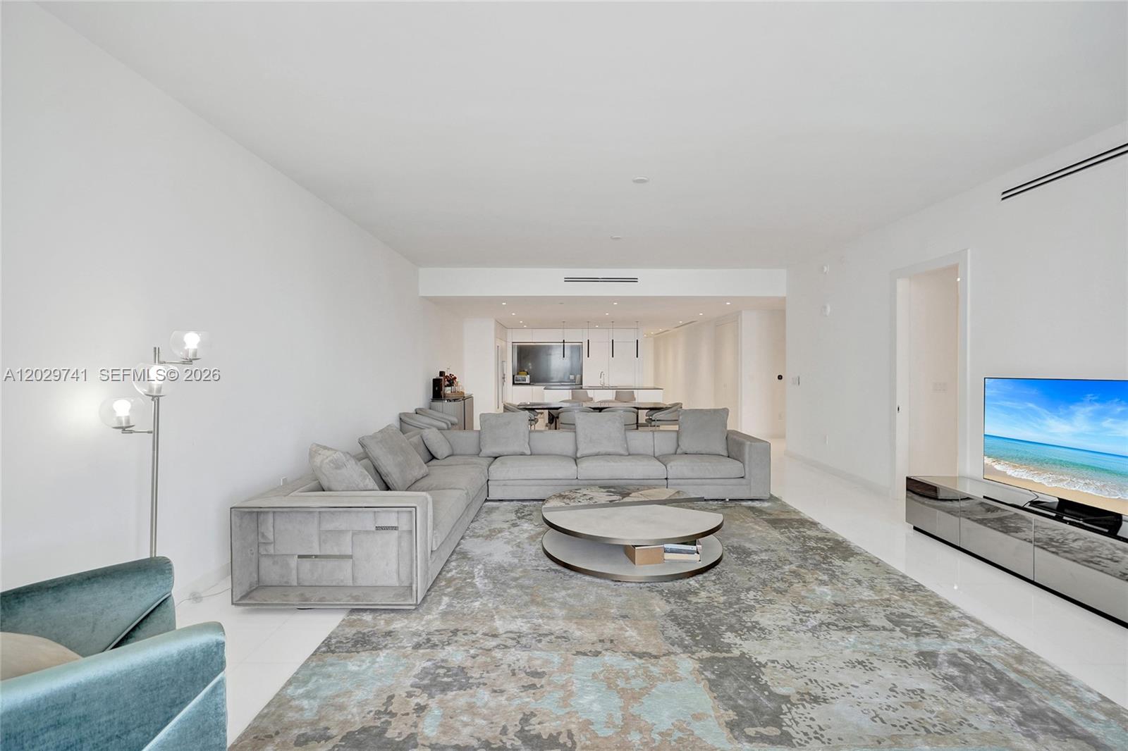 ASTON MARTIN RESIDENCES - Residential