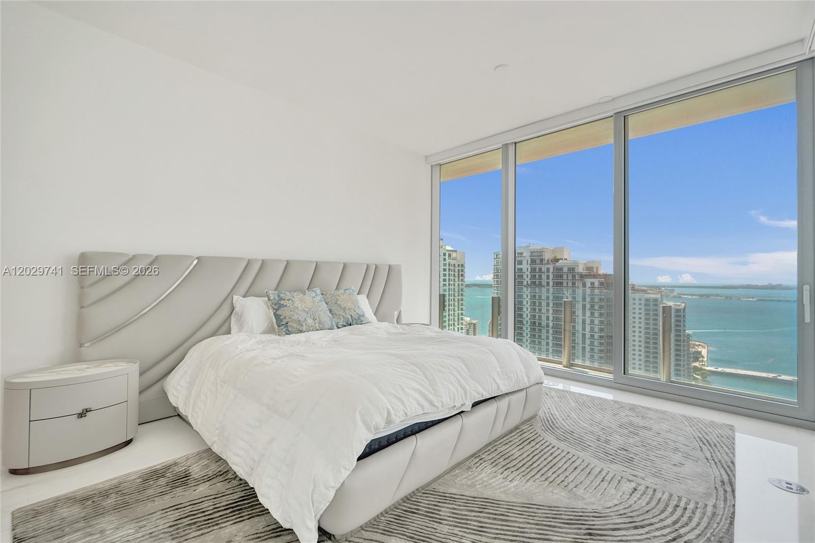 ASTON MARTIN RESIDENCES - Residential