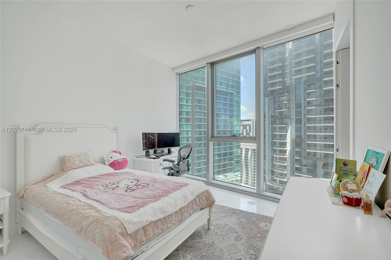 ASTON MARTIN RESIDENCES - Residential
