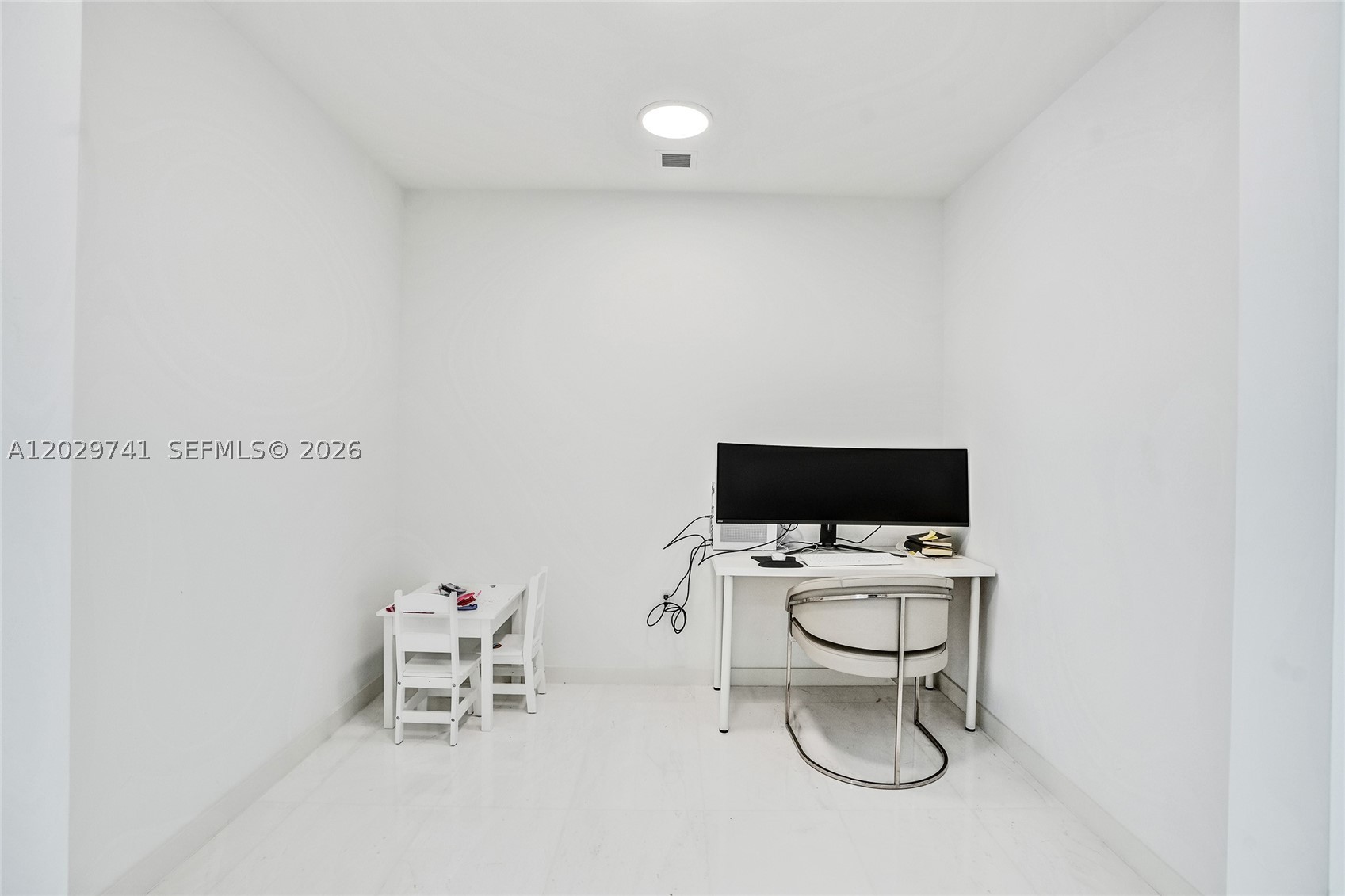 ASTON MARTIN RESIDENCES - Residential