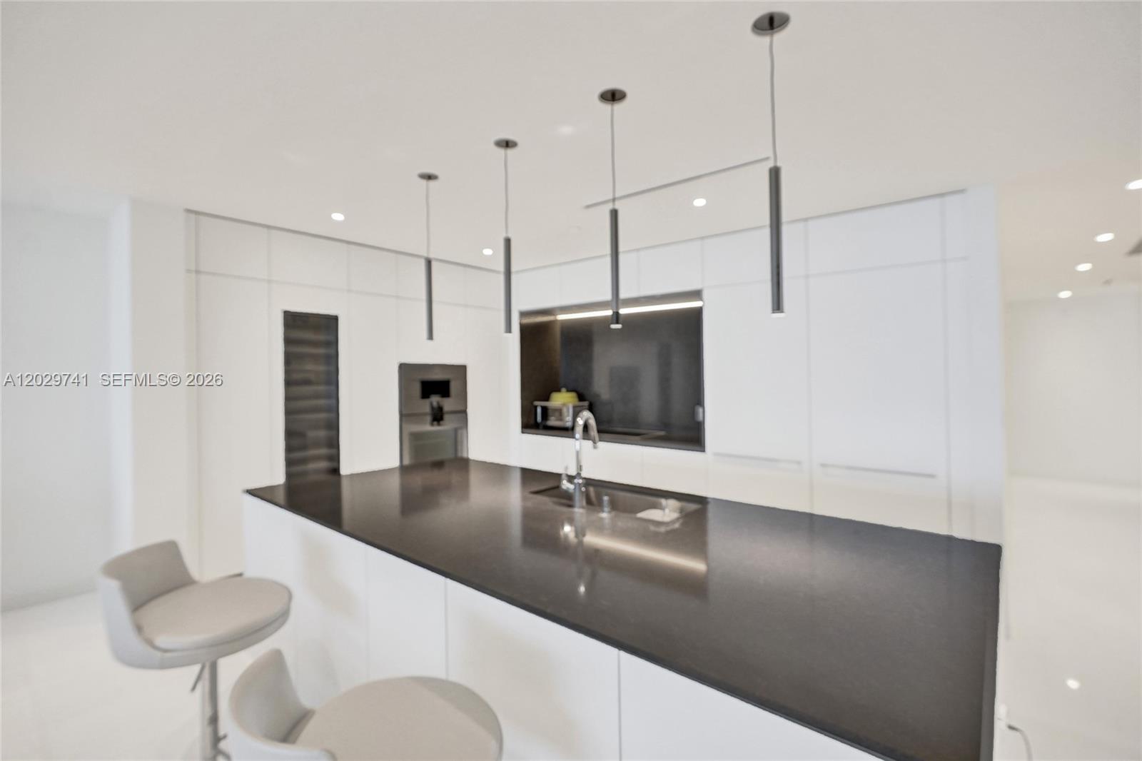 ASTON MARTIN RESIDENCES - Residential
