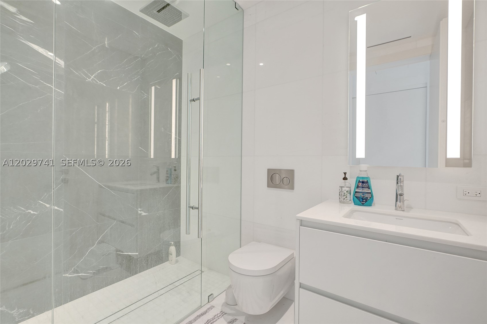 ASTON MARTIN RESIDENCES - Residential