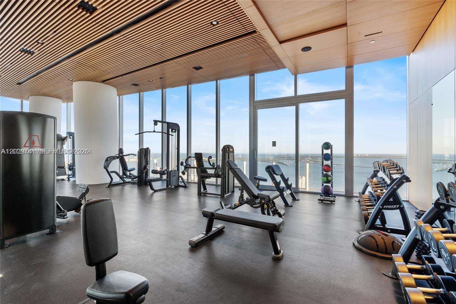 ASTON MARTIN RESIDENCES - Residential