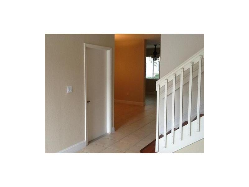 MAJORCA ISLES I CONDO - Residential Lease