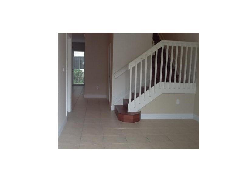 MAJORCA ISLES I CONDO - Residential Lease