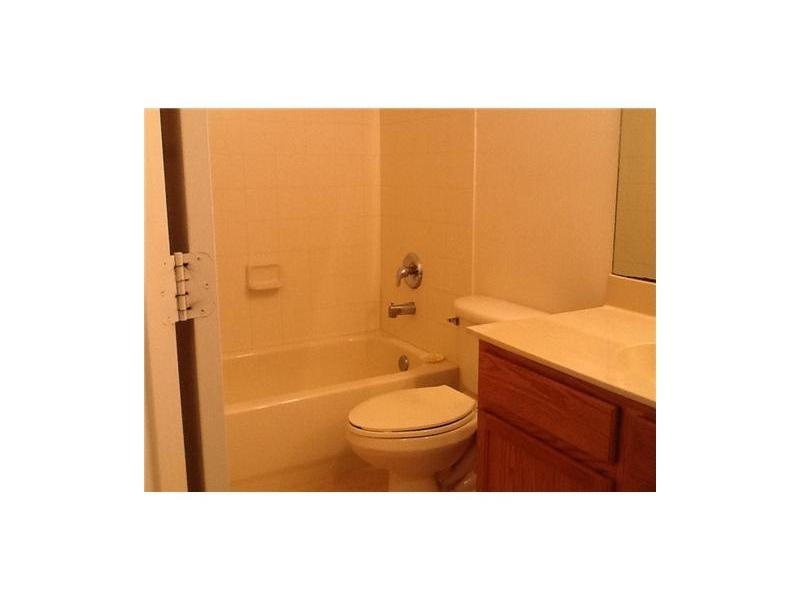 MAJORCA ISLES I CONDO - Residential Lease