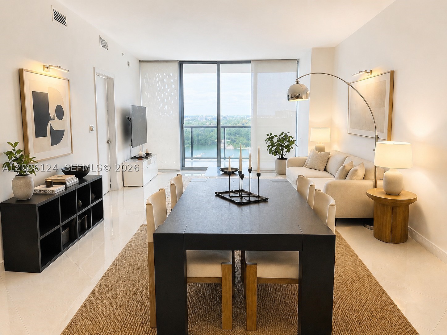 BLUE CONDO - Residential