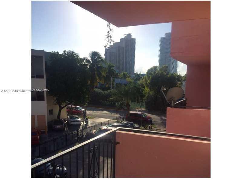525 MERIDIAN CONDO - Residential Lease