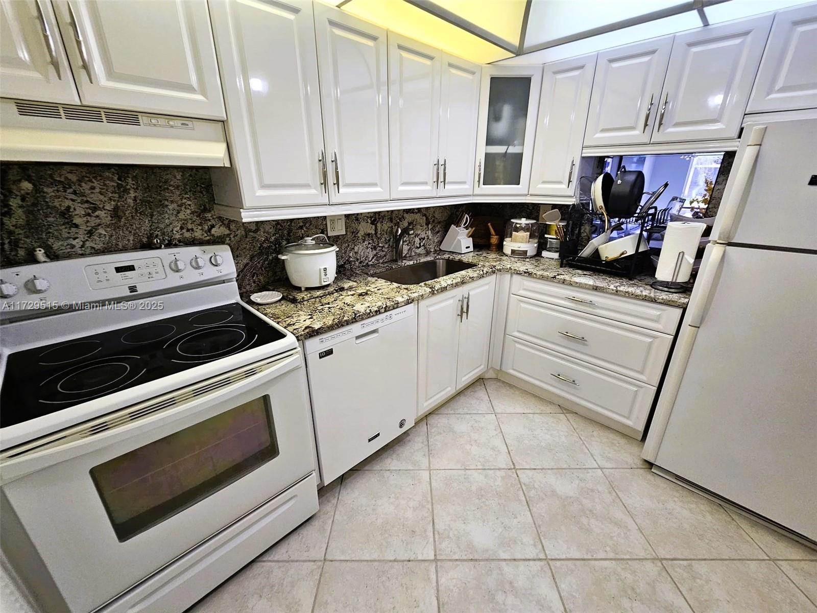 VERSAILLES GARDENS CONDO - Residential Lease