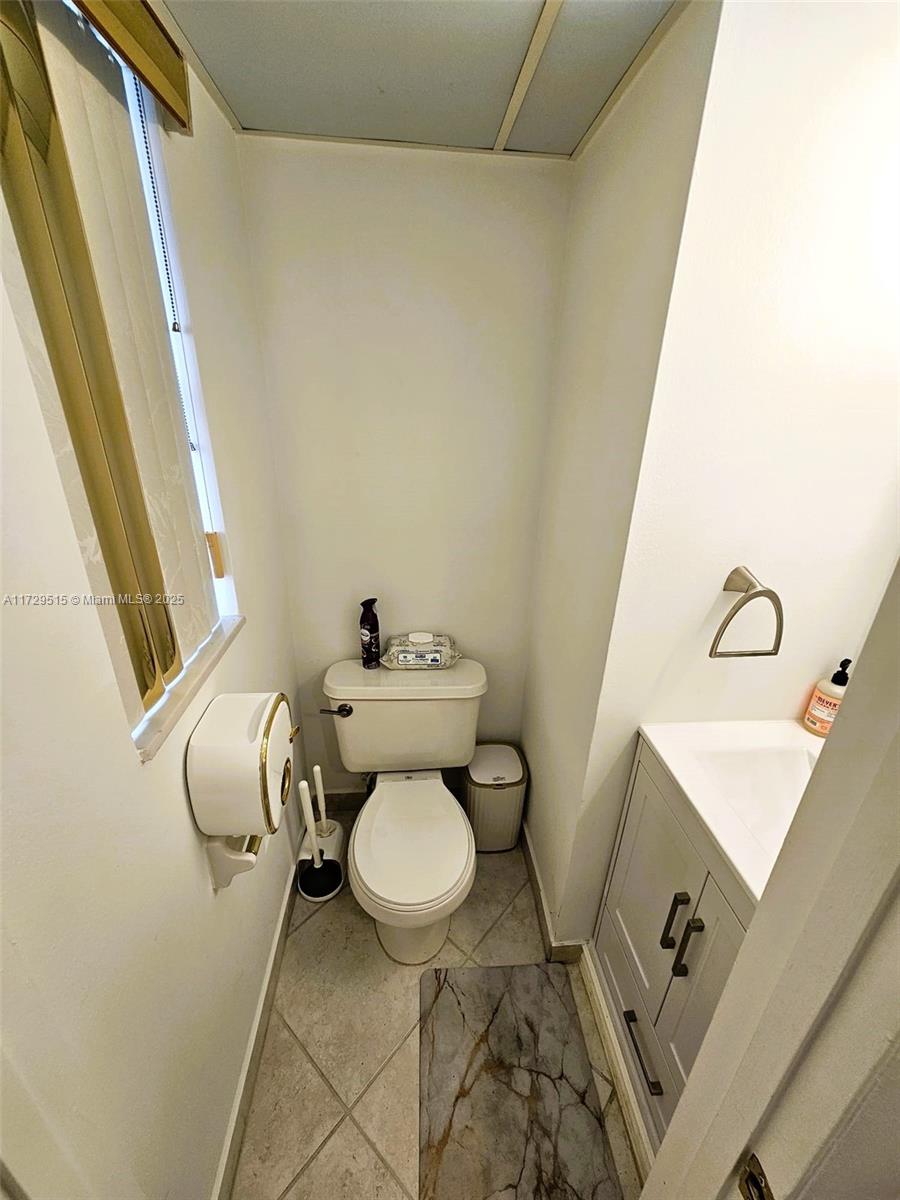 VERSAILLES GARDENS CONDO - Residential Lease