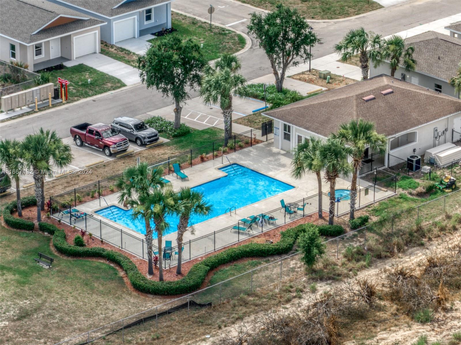 Las Villas at Kenilworth - Residential
