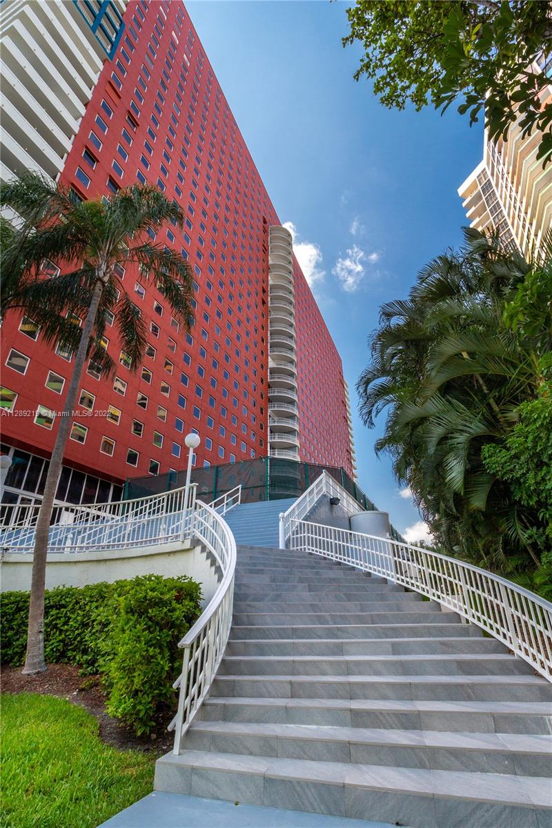 IMPERIAL AT BRICKELL COND - Residential