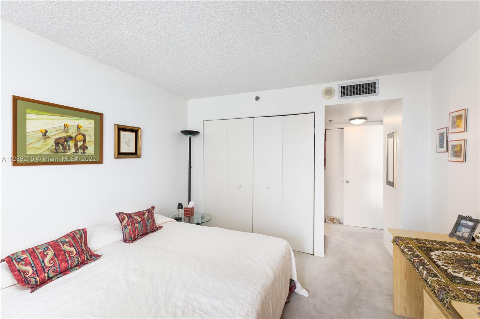 IMPERIAL AT BRICKELL COND - Residential