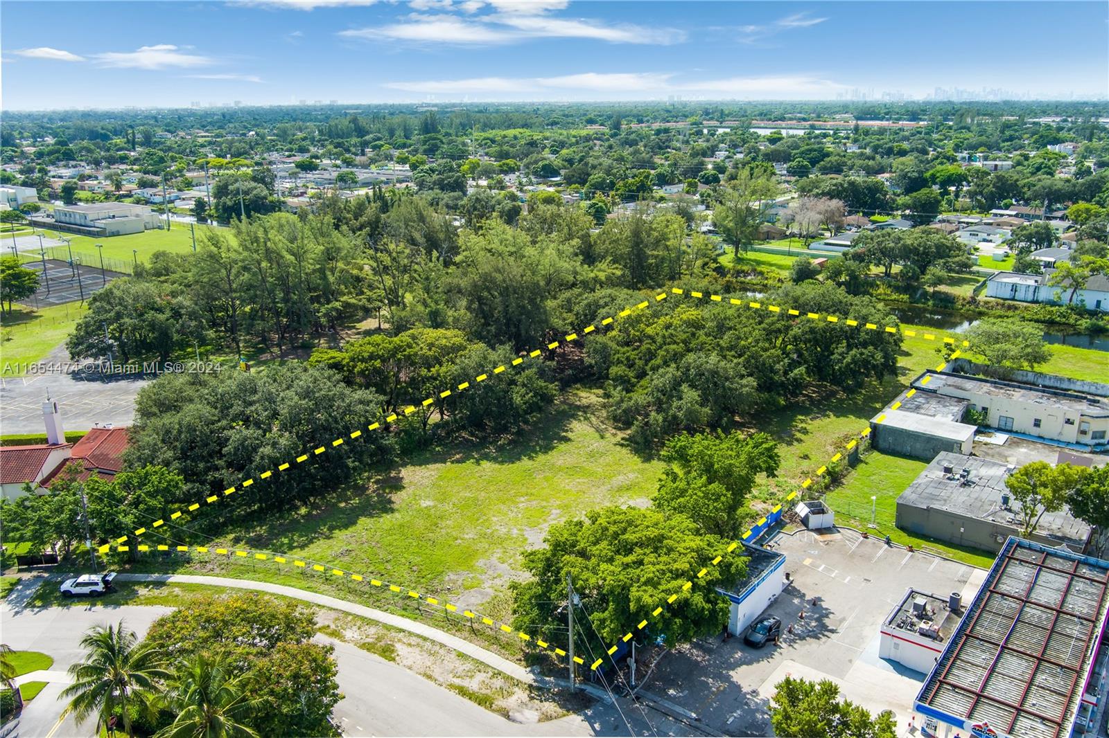 BUNCHE PARK - Land