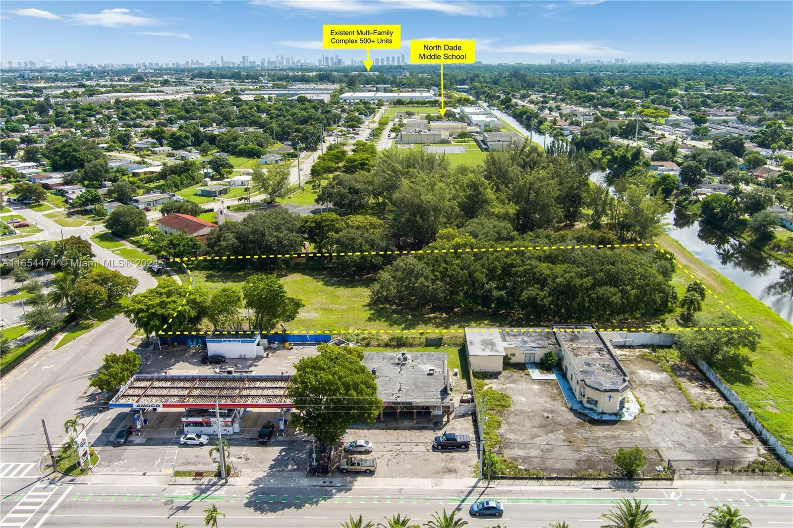 BUNCHE PARK - Land