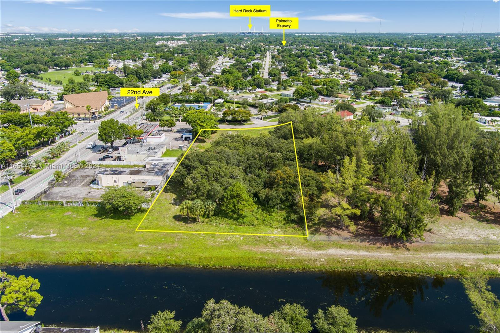 BUNCHE PARK - Land