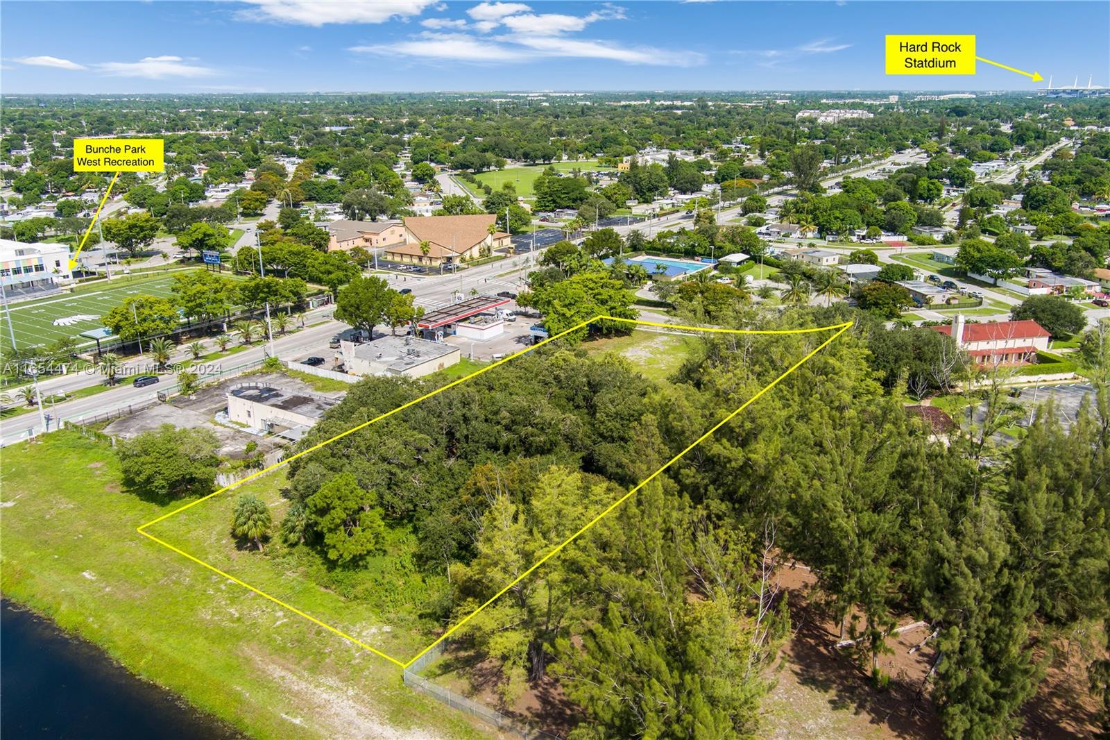BUNCHE PARK - Land