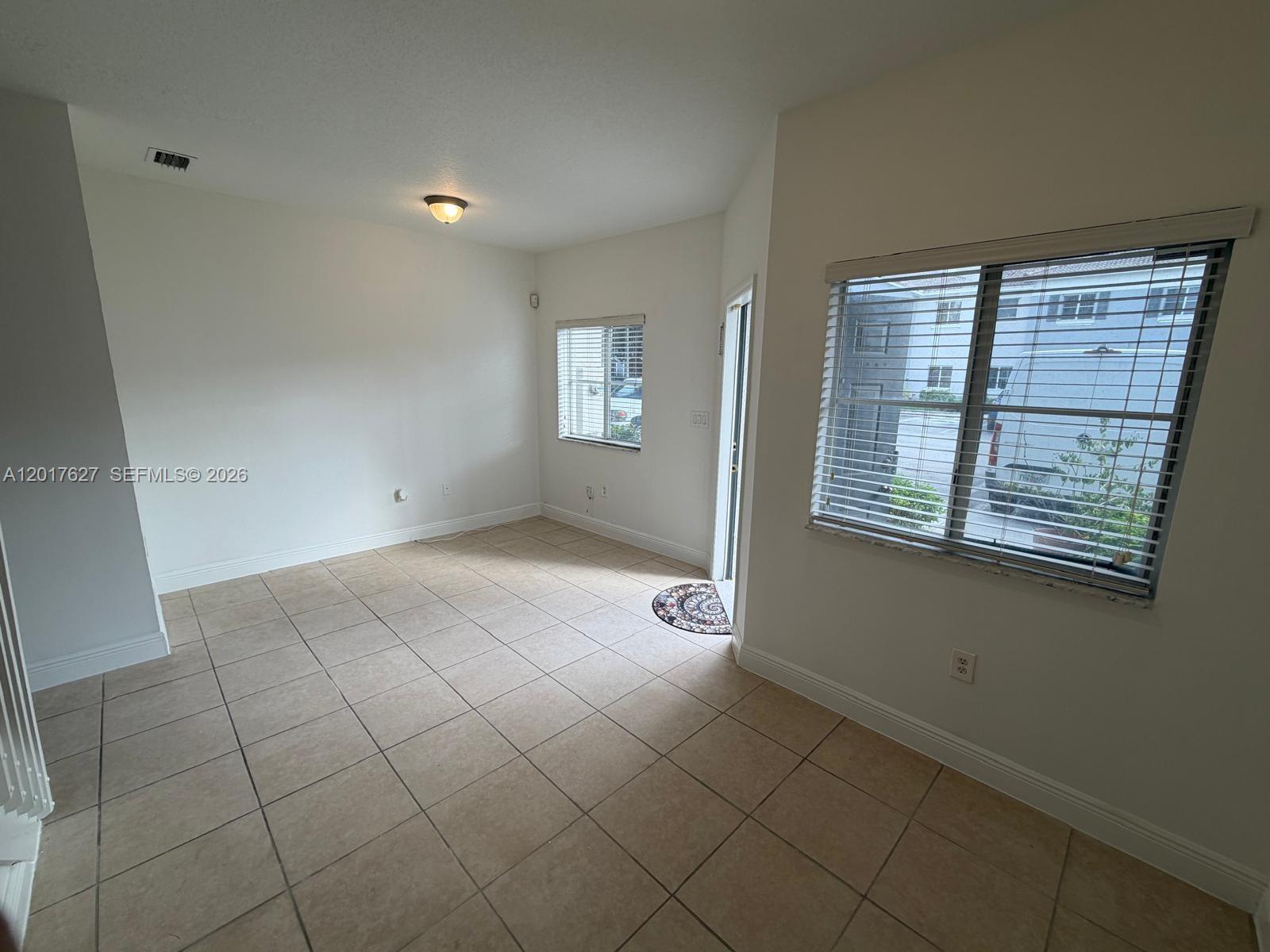 VENETIA GROVE - Residential