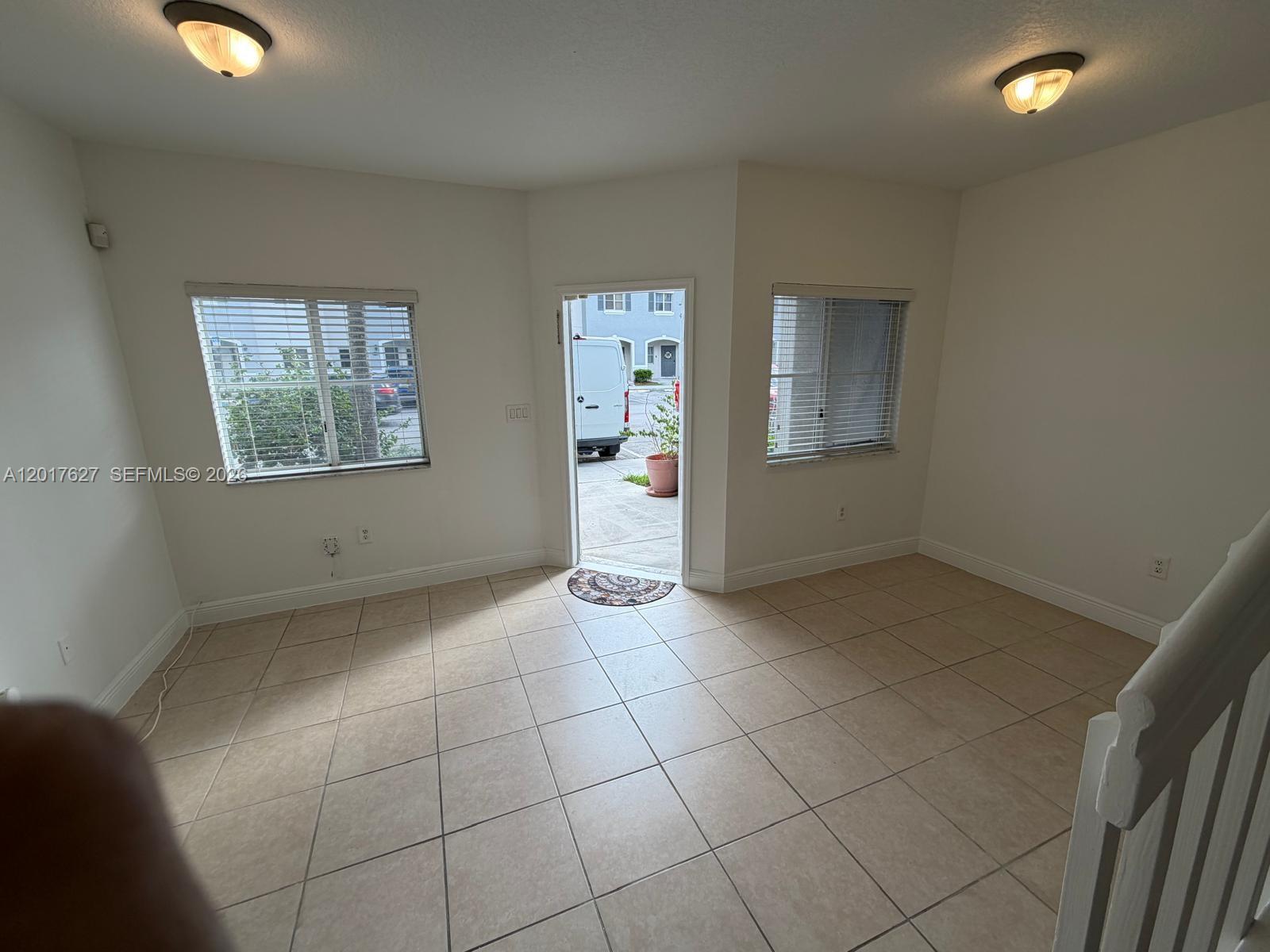 VENETIA GROVE - Residential