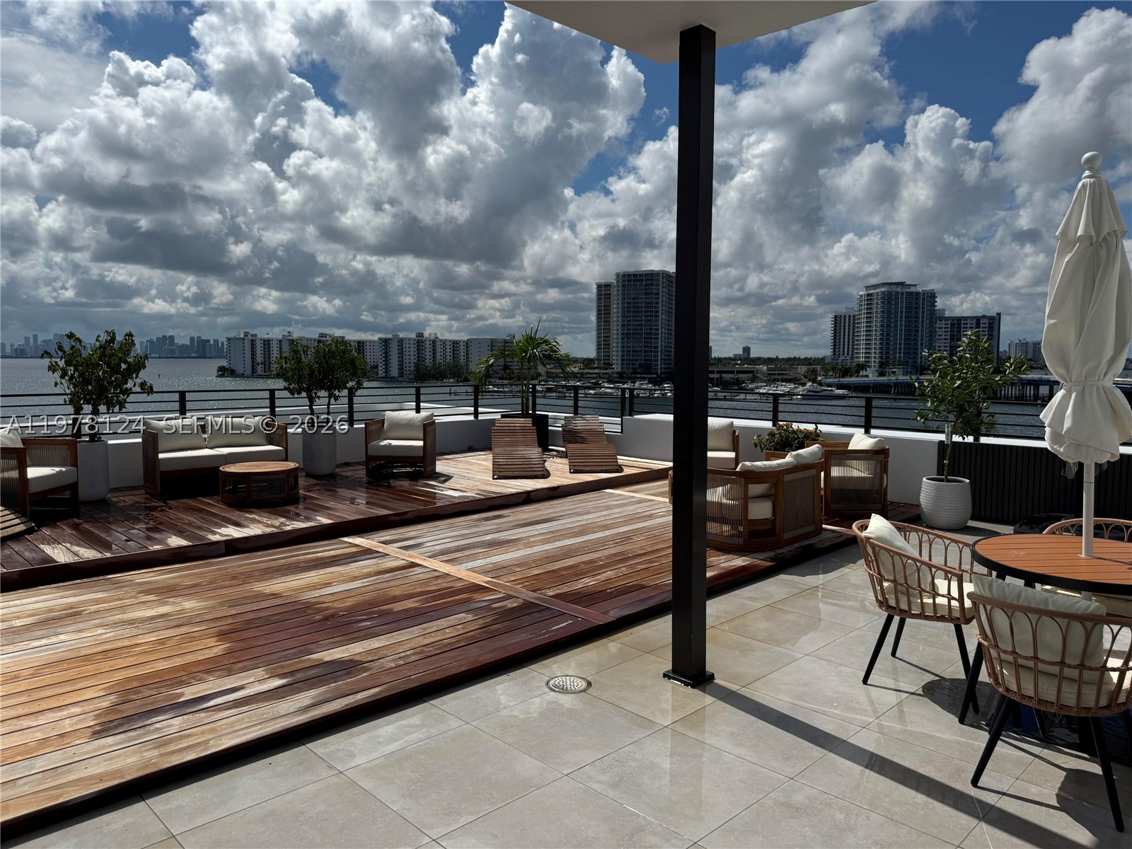 ISLE OF NORMANDY MIAMI VI - Residential
