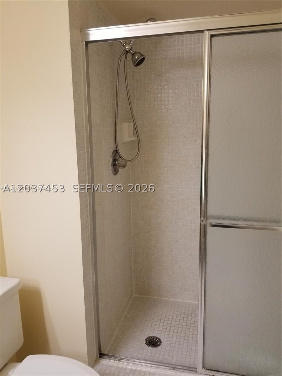 RACQUET CLUB APTS AT BONA - Residential Lease