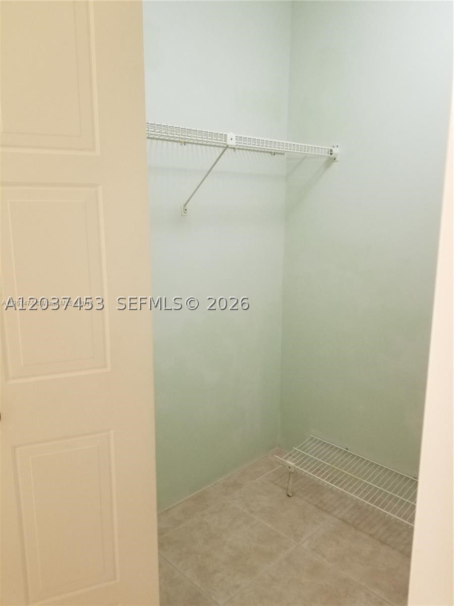 RACQUET CLUB APTS AT BONA - Residential Lease