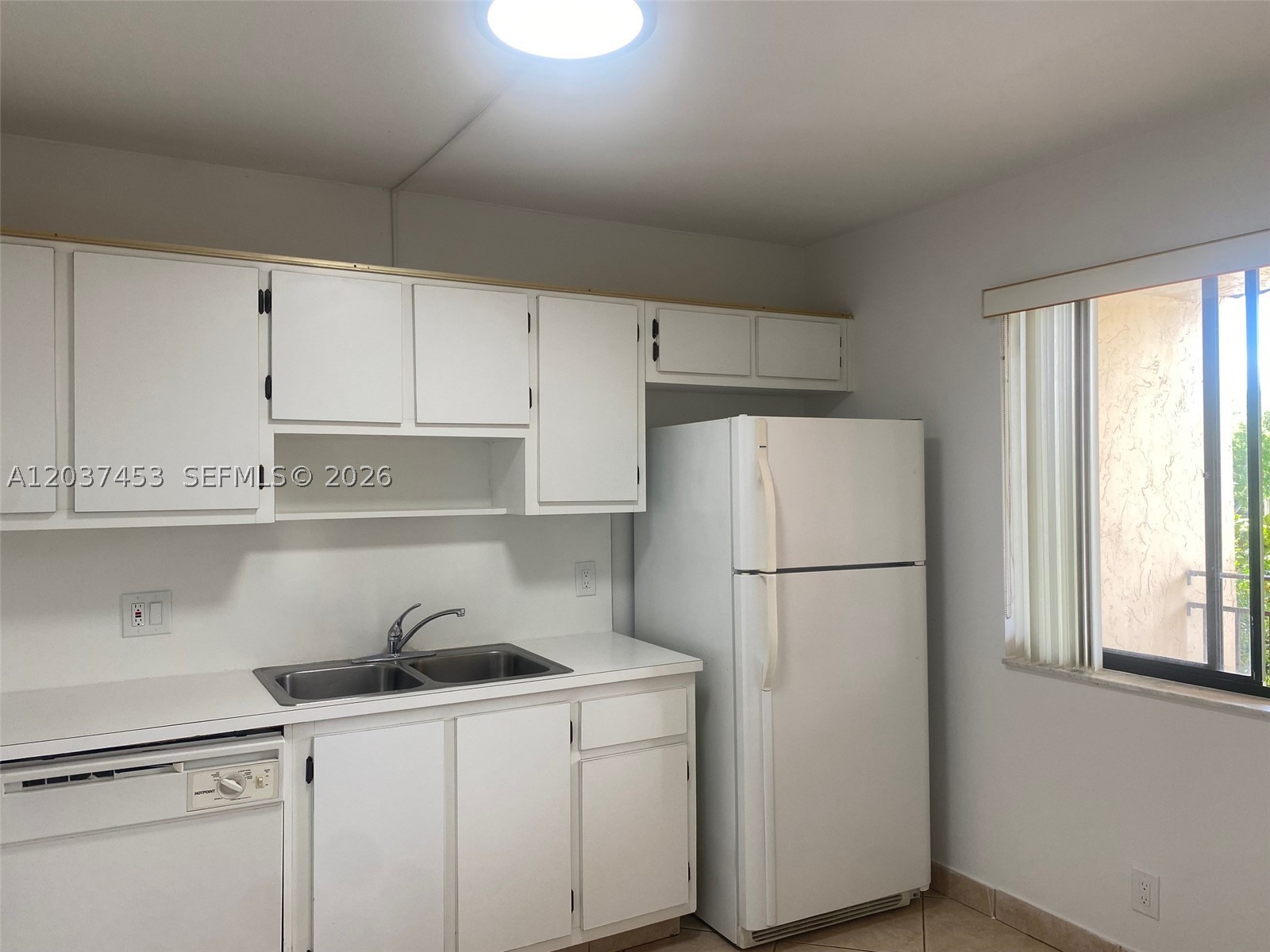 RACQUET CLUB APTS AT BONA - Residential Lease