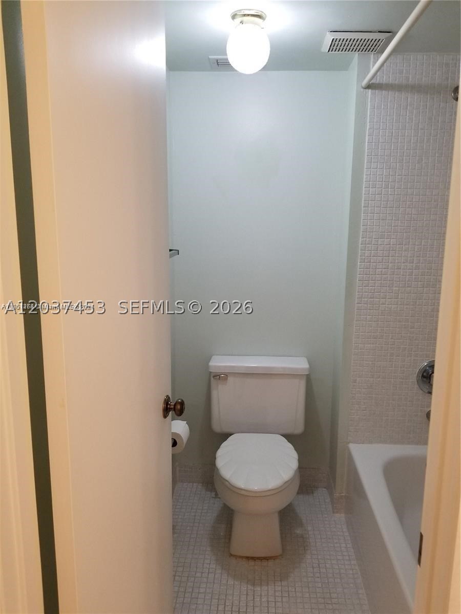 RACQUET CLUB APTS AT BONA - Residential Lease
