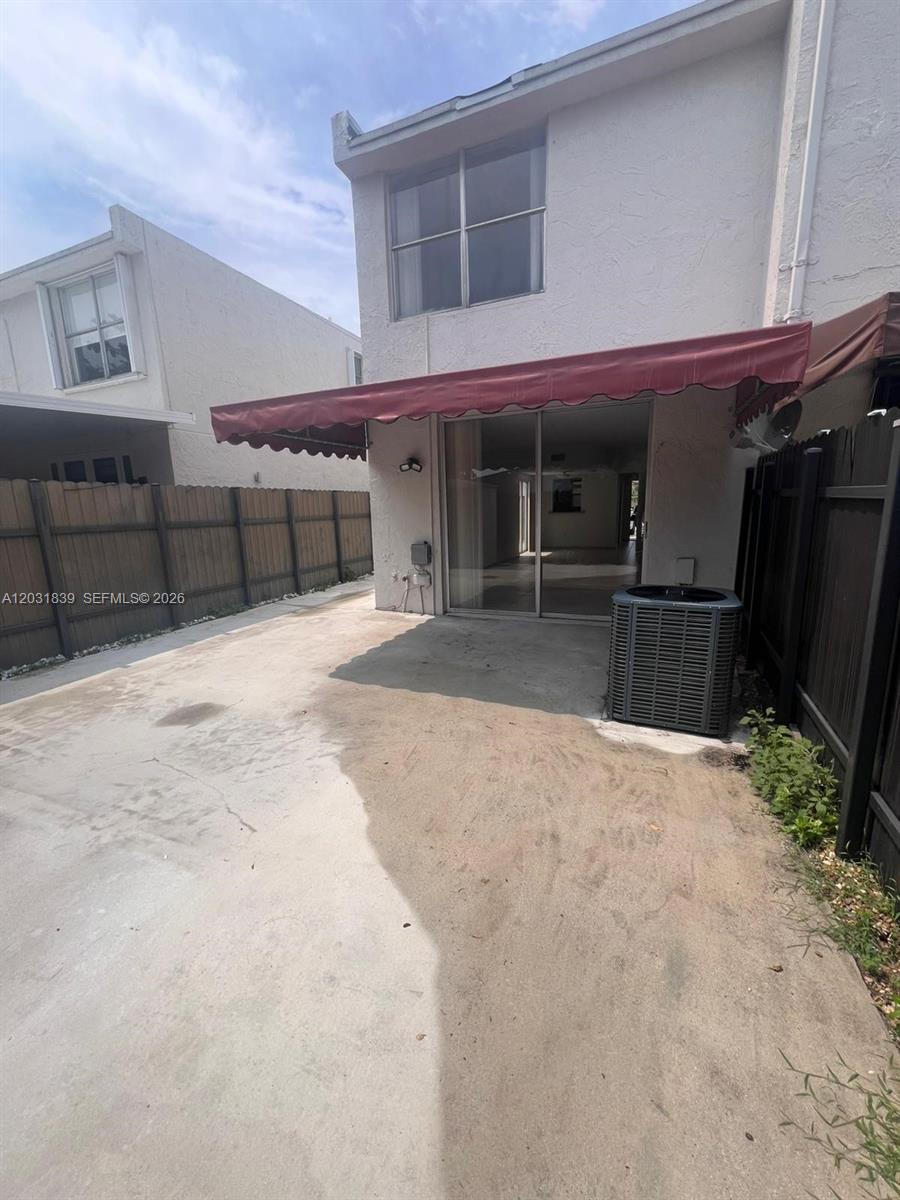 MANGO HILL CONDO #8 - Residential Lease