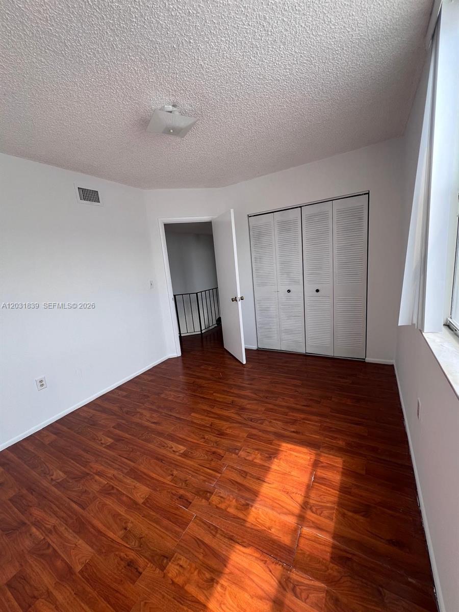 MANGO HILL CONDO #8 - Residential Lease