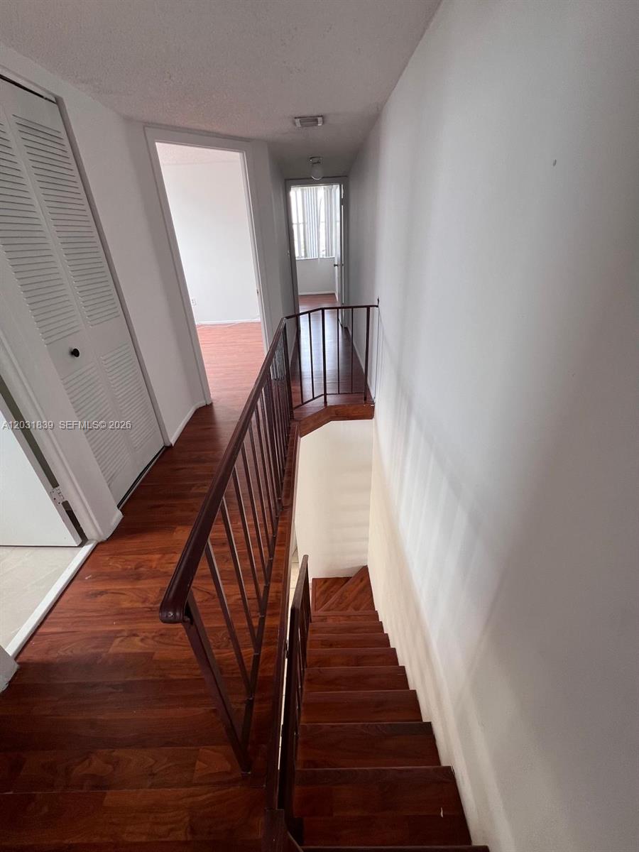 MANGO HILL CONDO #8 - Residential Lease