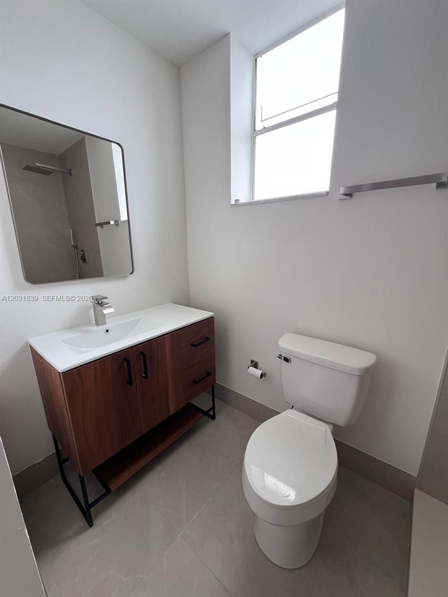 MANGO HILL CONDO #8 - Residential Lease