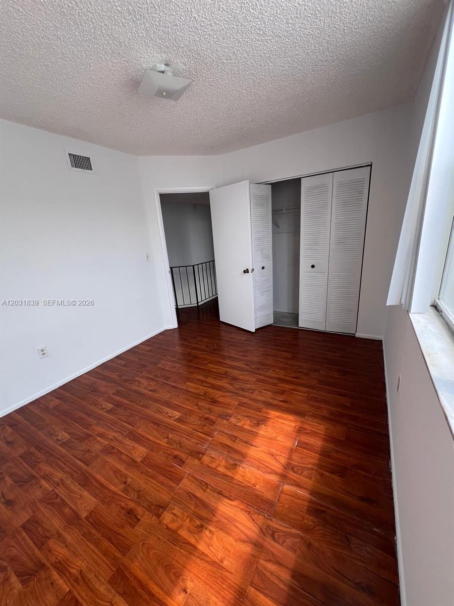 MANGO HILL CONDO #8 - Residential Lease