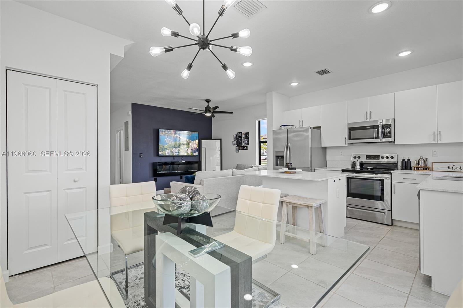ENCLAVE SOUTH PHASE 2 - Residential