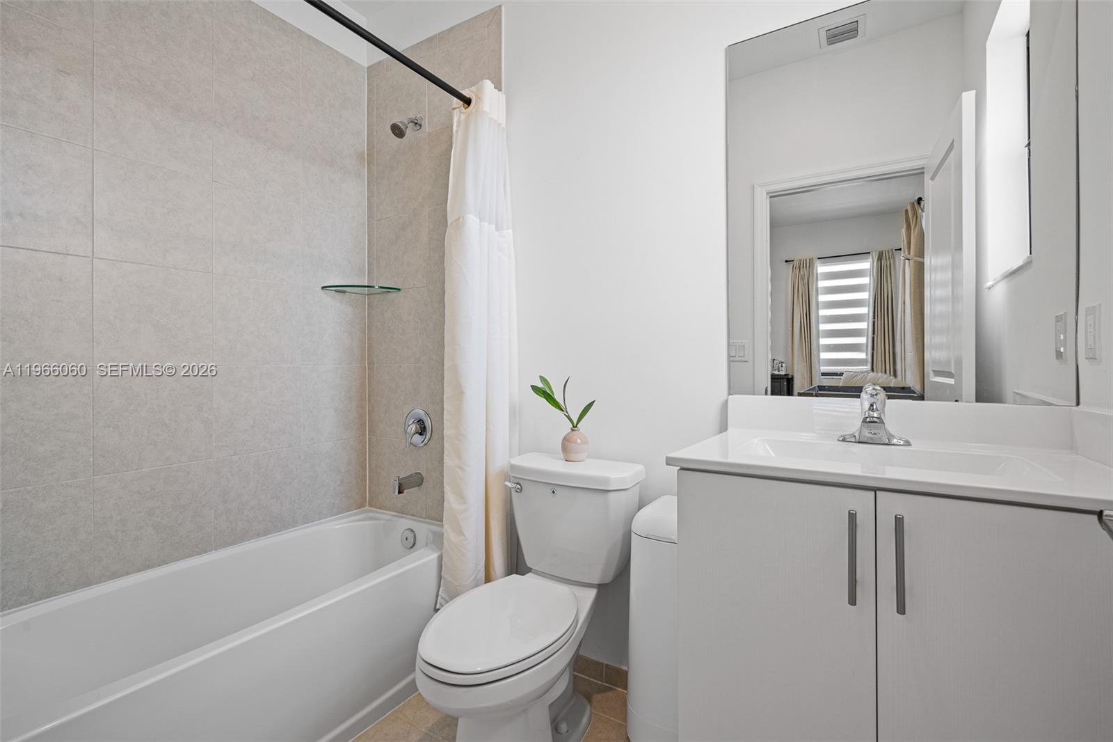 ENCLAVE SOUTH PHASE 2 - Residential
