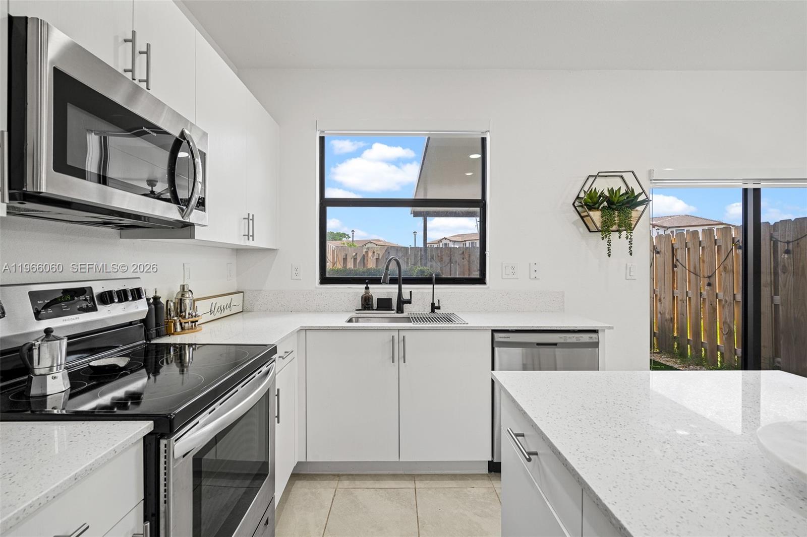 ENCLAVE SOUTH PHASE 2 - Residential