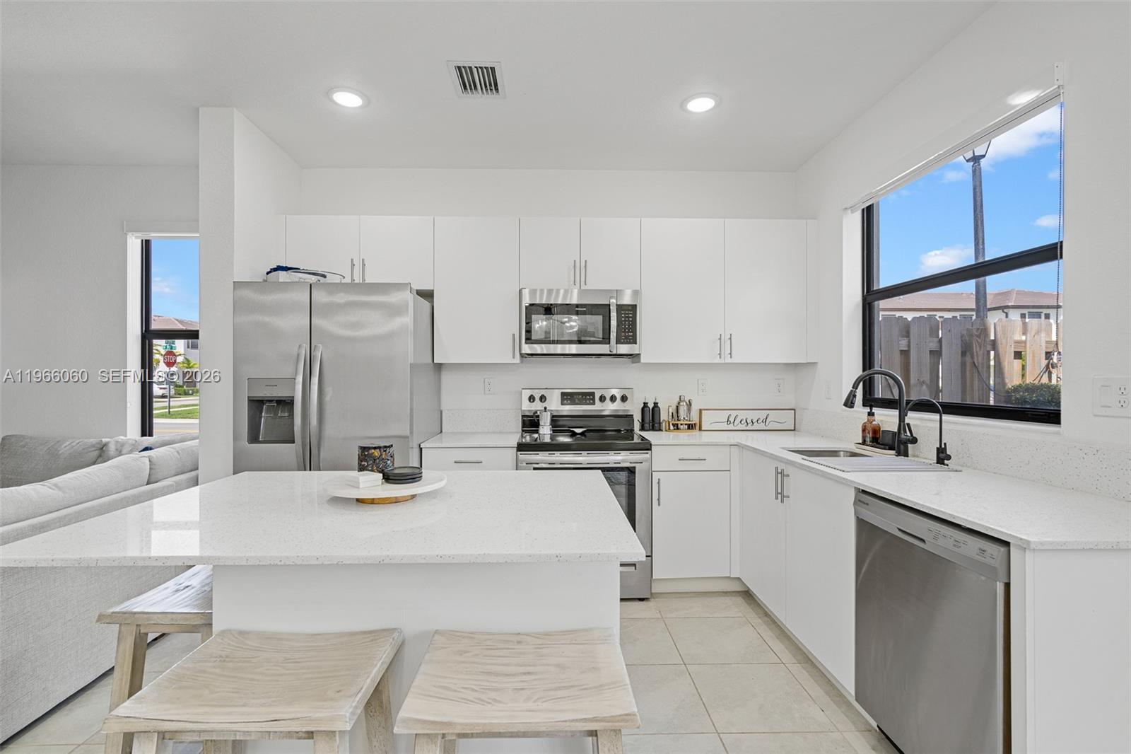 ENCLAVE SOUTH PHASE 2 - Residential