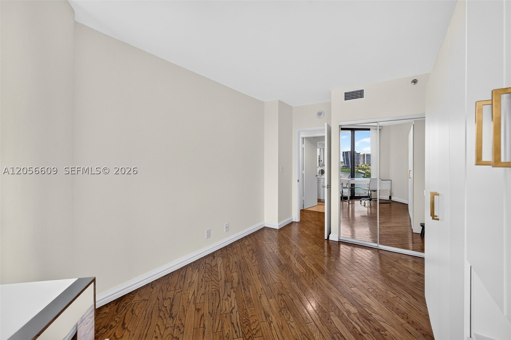 2800 ISL BLVD WILLIAMS IS - Residential