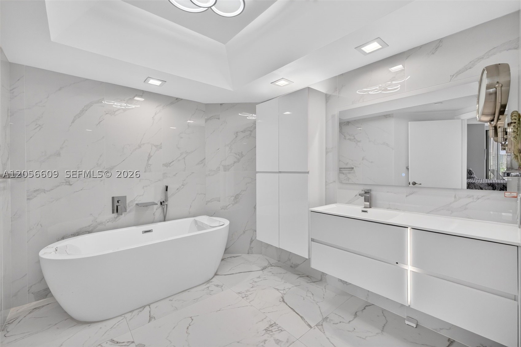 2800 ISL BLVD WILLIAMS IS - Residential