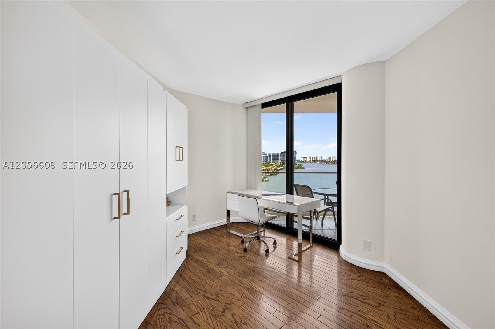 2800 ISL BLVD WILLIAMS IS - Residential