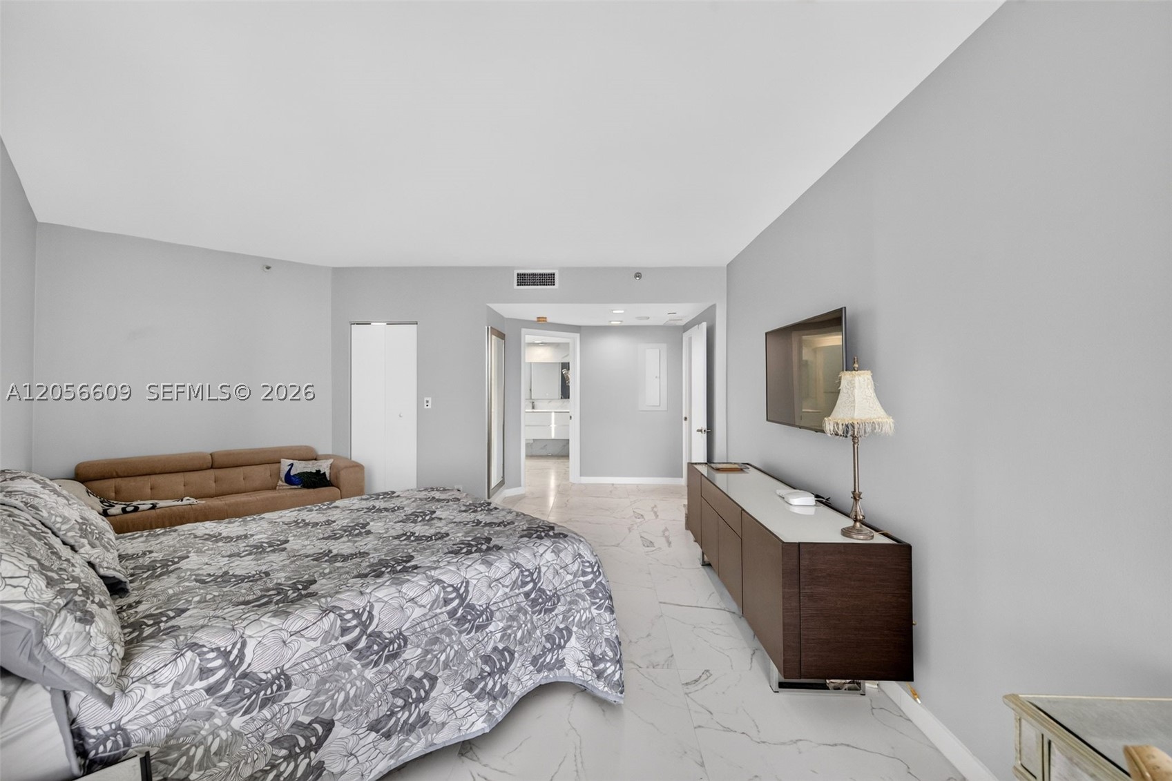 2800 ISL BLVD WILLIAMS IS - Residential
