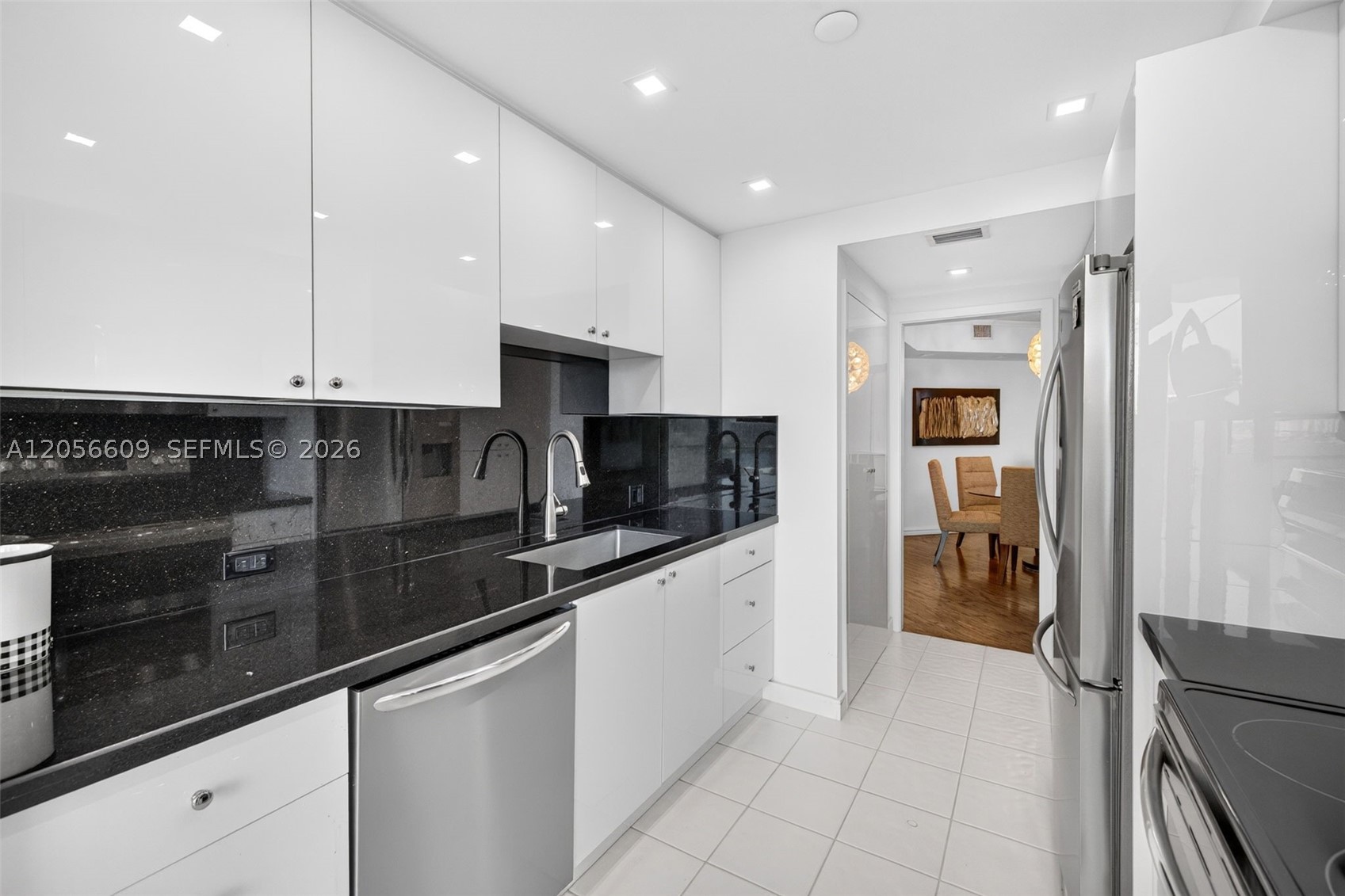 2800 ISL BLVD WILLIAMS IS - Residential