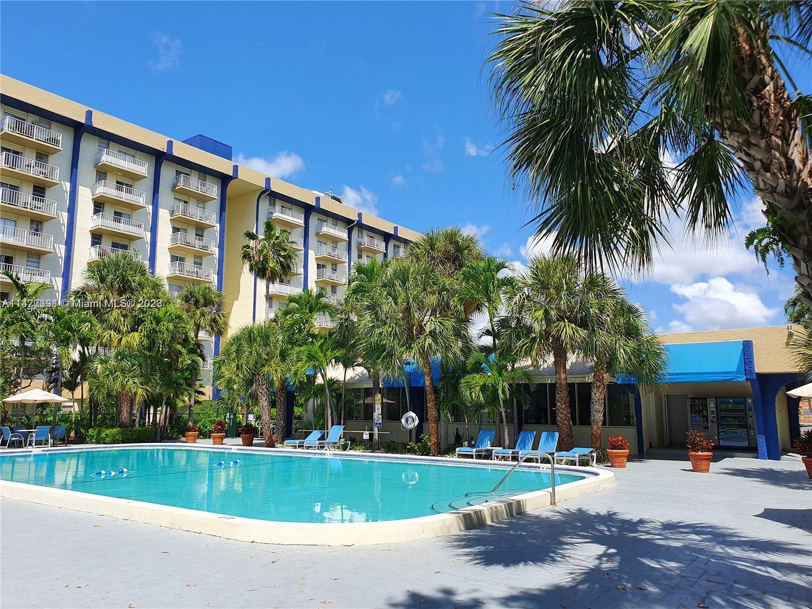 YOLANDA VILLAS CONDO - Residential