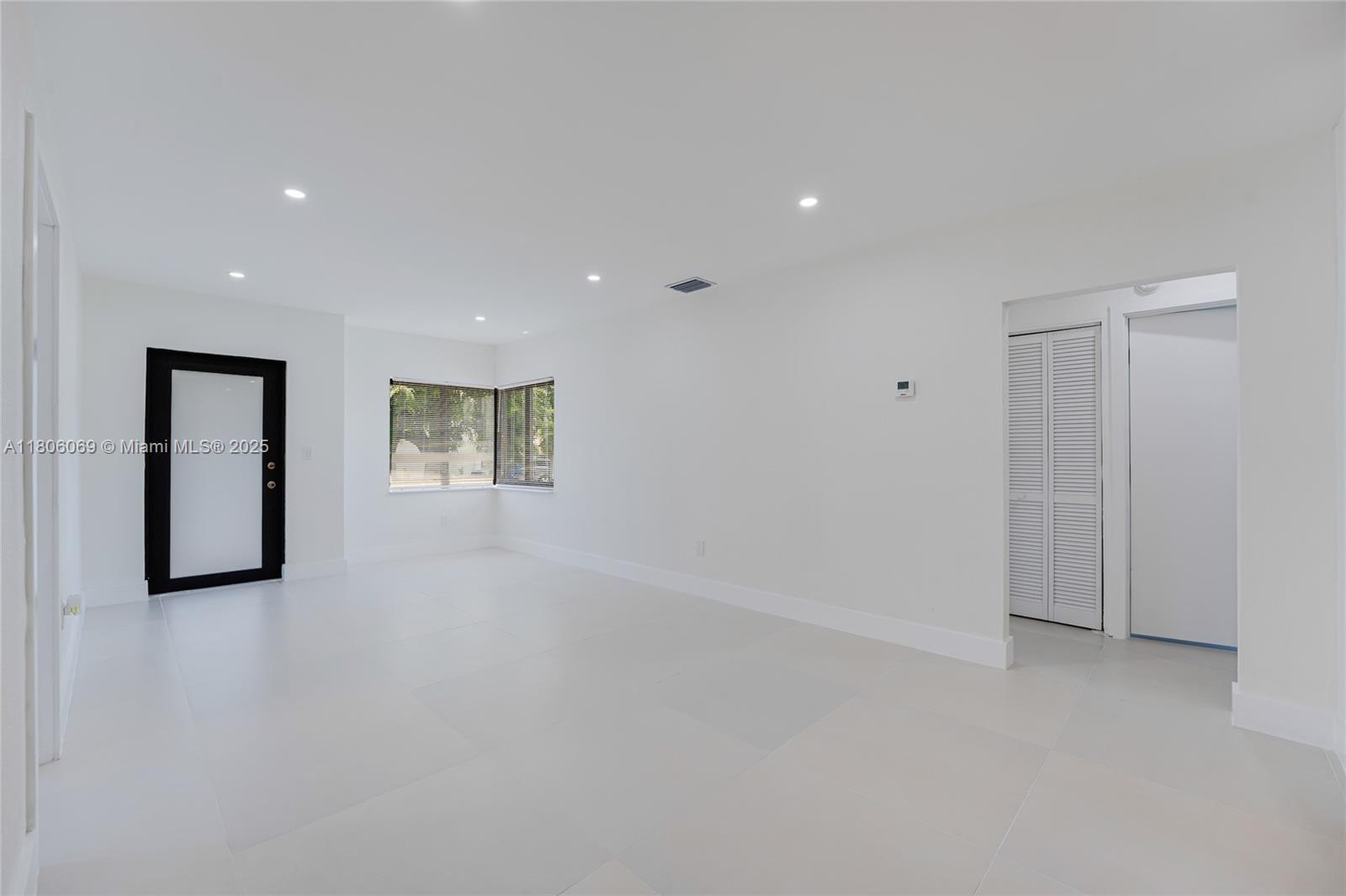 DURHAM VILLAGE - Residential Lease