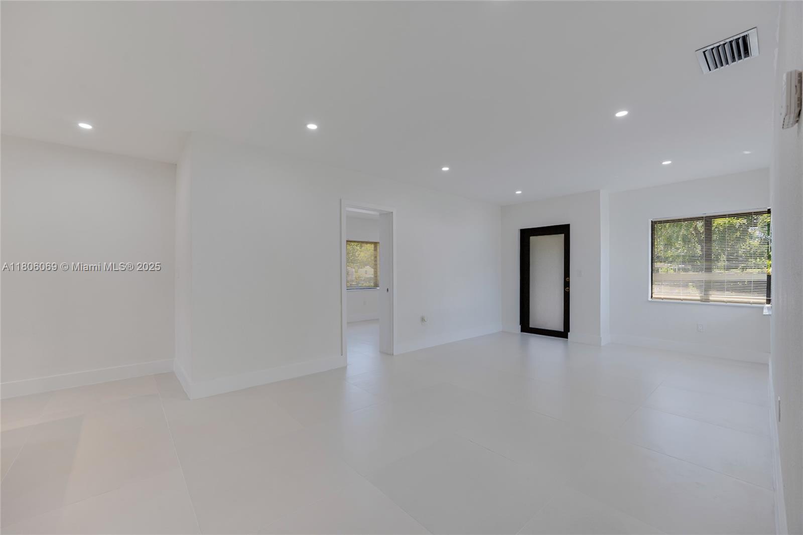 DURHAM VILLAGE - Residential Lease