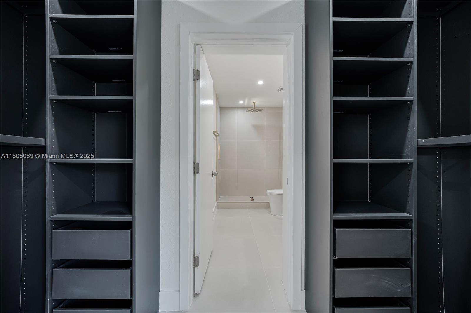 DURHAM VILLAGE - Residential Lease