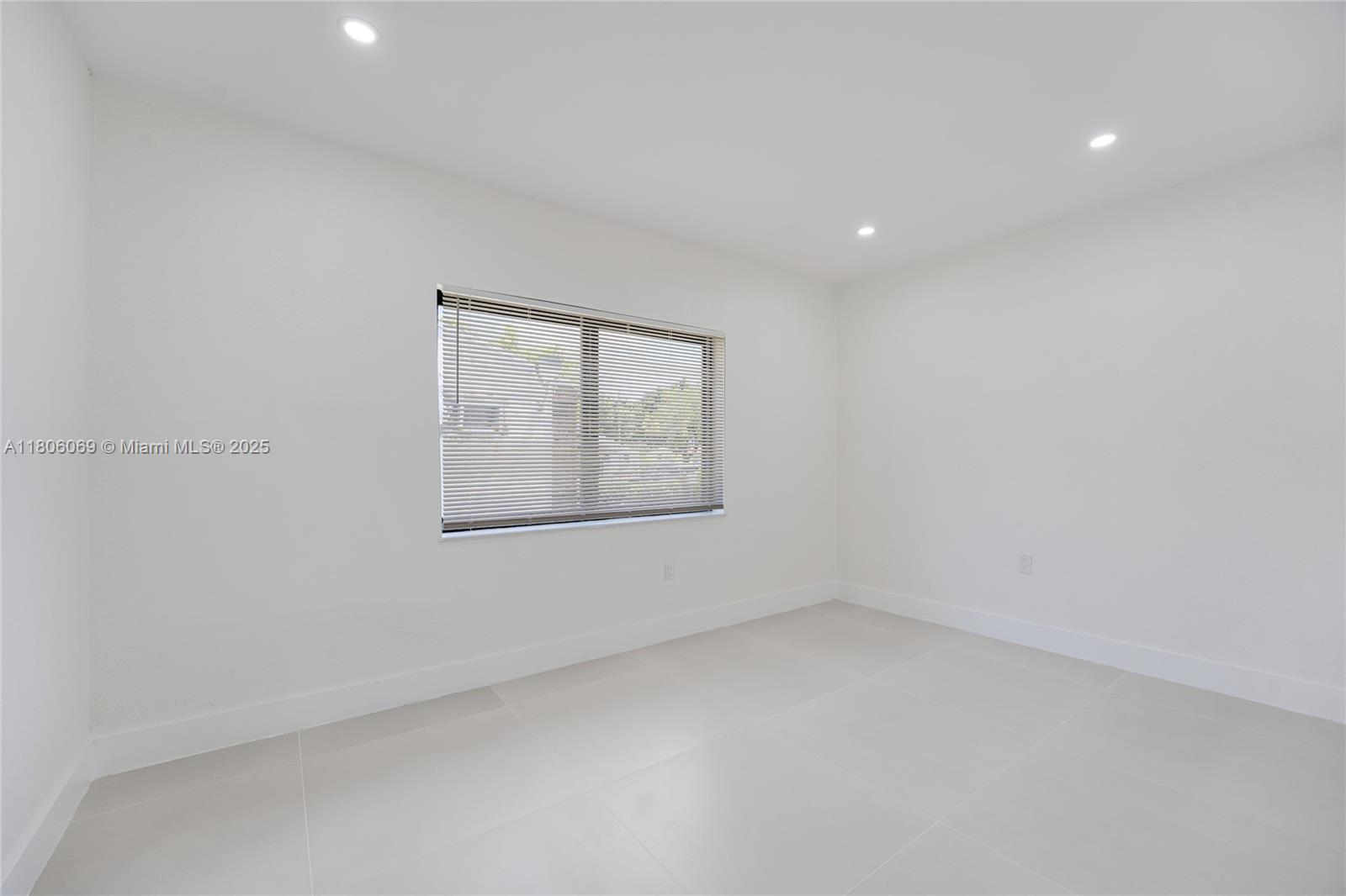 DURHAM VILLAGE - Residential Lease