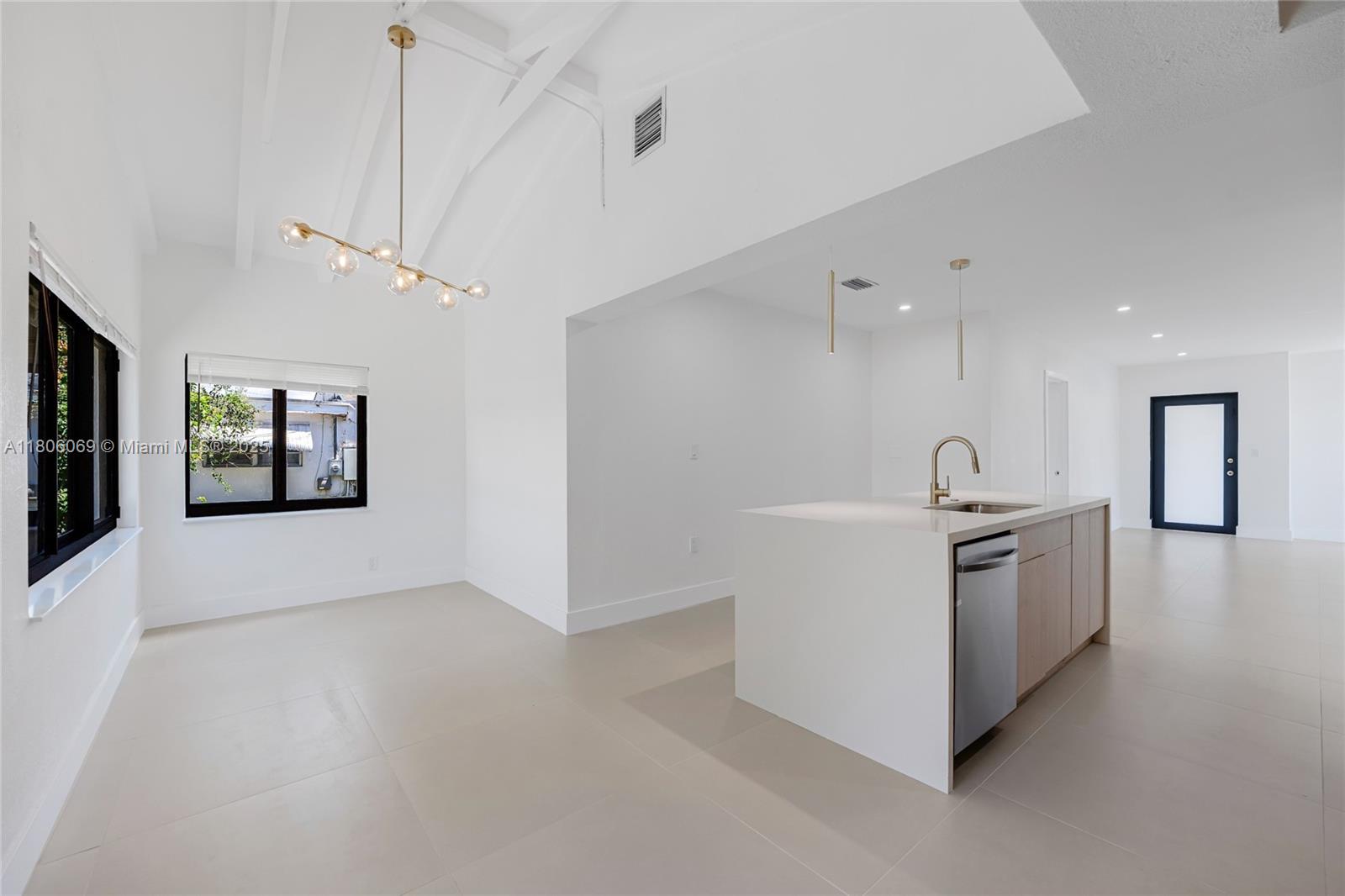 DURHAM VILLAGE - Residential Lease