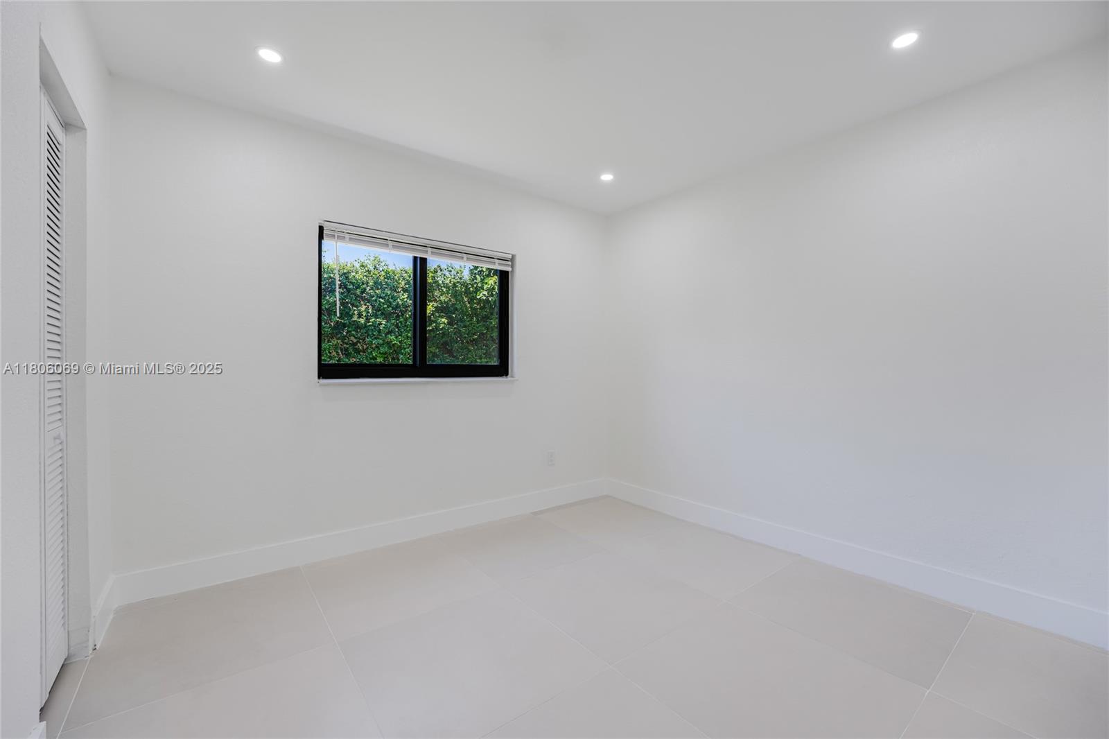 DURHAM VILLAGE - Residential Lease