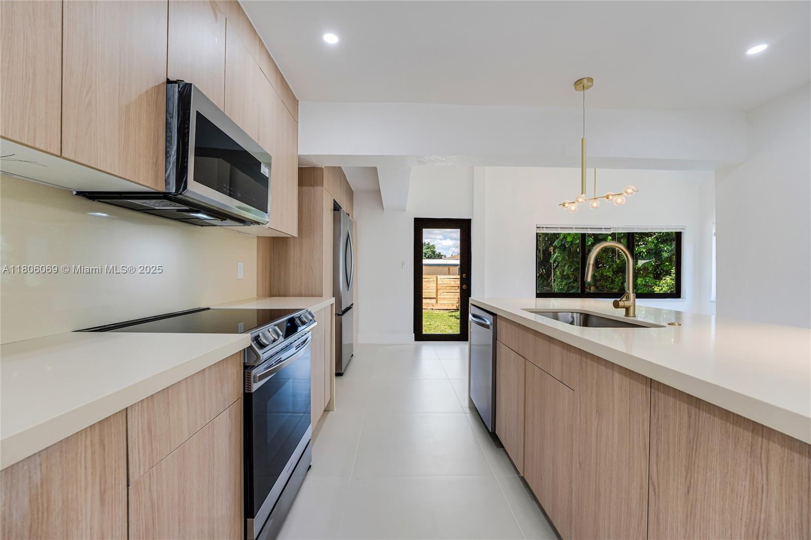 DURHAM VILLAGE - Residential Lease